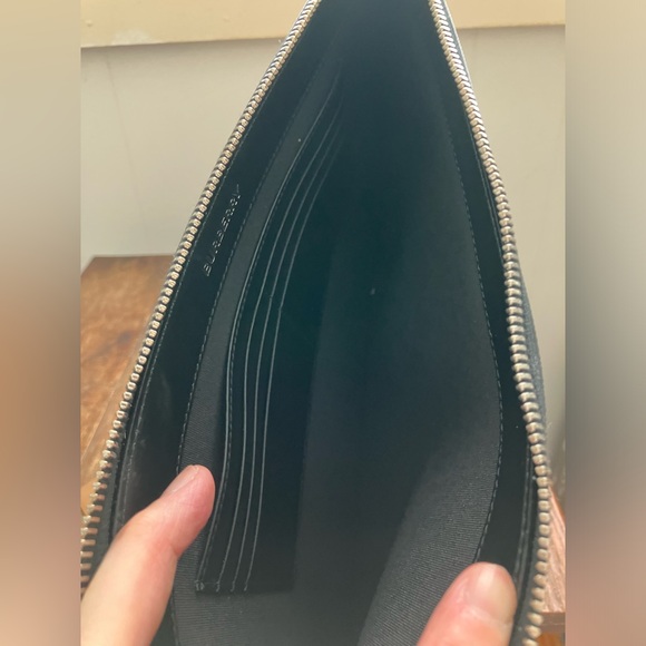 Authentic Burberry Novacheck Clutch Wristlet NWT - Picture 8 of 9